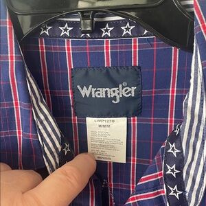 Wrangler Navy and Red Plaid Shirt with Star Accents snap size medium